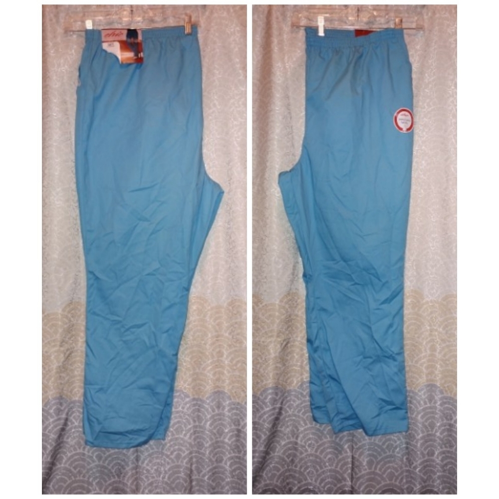 PETITE PLUS: NWT! CHIC Pull-On Pants